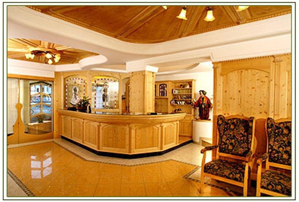 Hotel Sureghes Ortisei Exterior foto